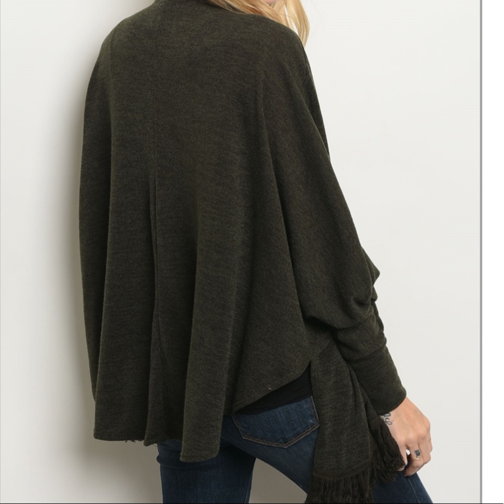CLEARANCE ‼️OLIVE Long puff sleeve slub- Cardigan - Picture 3 of 3